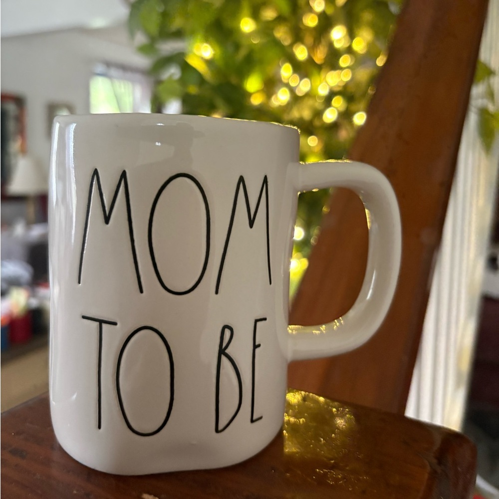 NWOT Rae Dunn Mom To Be Mug 16 Ounce